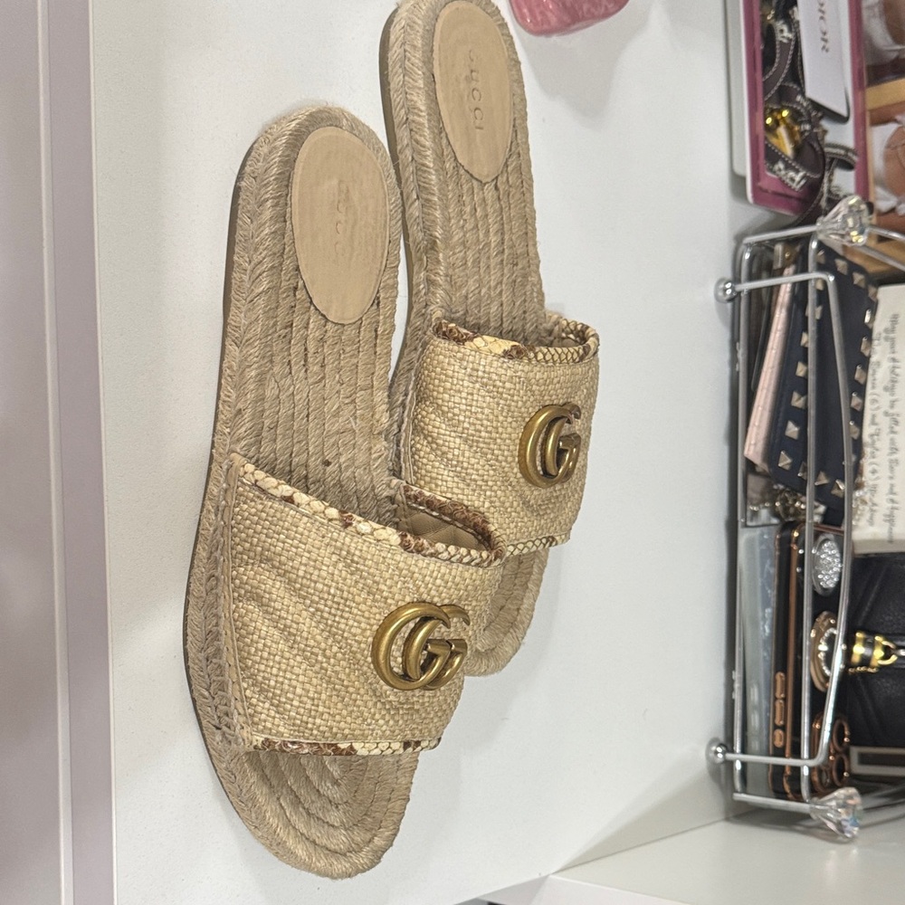 Gucci Women's Beige Espadrille Slides